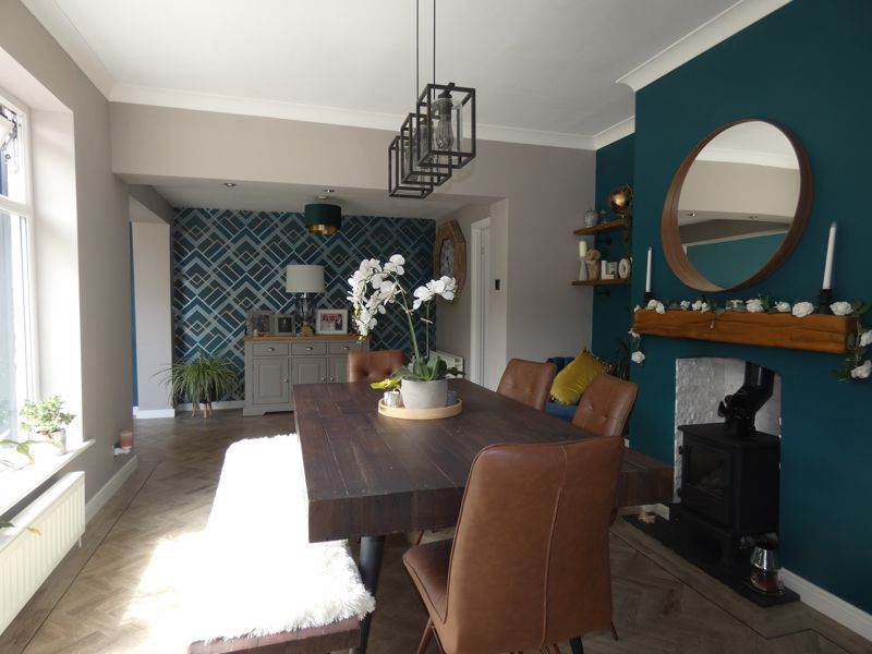 Dining Room- click for photo gallery